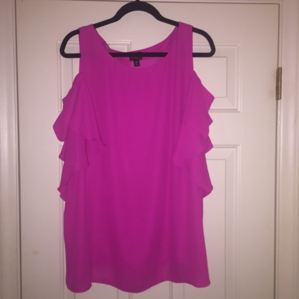 Worthington 2x cold shoulder tank - Picture 1 of 2